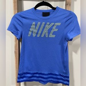 NIKE T-SHIRT